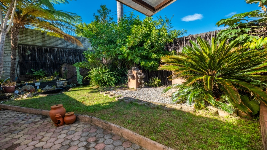 5 Bedroom Property for Sale in Denver Park Western Cape